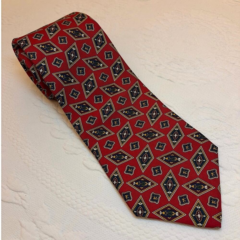 Tommy Hilfiger Mens Silk Necktie Red Navy Medallion Geometric Made USA Tie